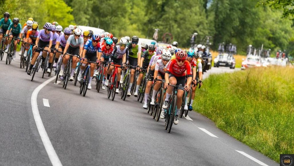 083052171228tour-feminin.jpg