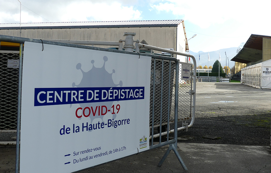 153630centre-covid-stade_web.jpg