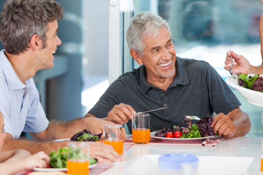 140952seniors-repas.jpg